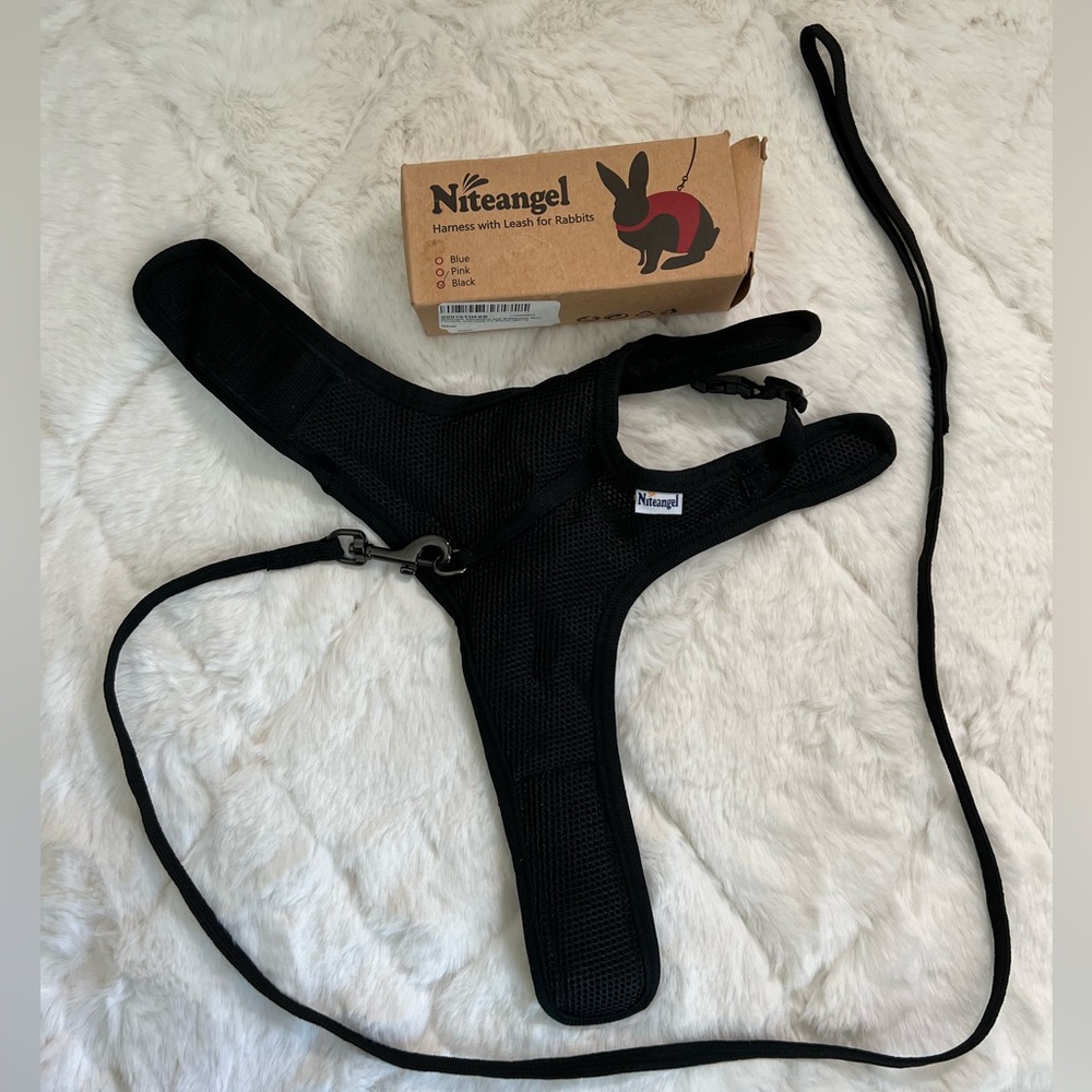 Niteangel Adjustable Soft Harness with Elastic Leash for Rabbits